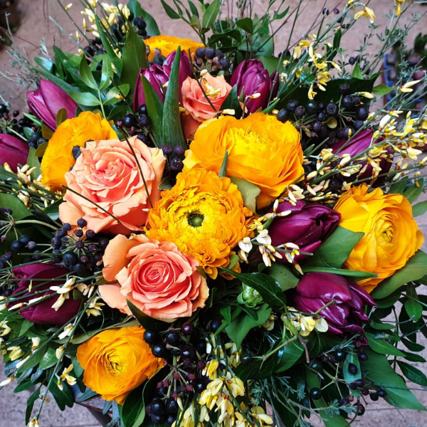 Bouquet rose tulipani ranuncoli